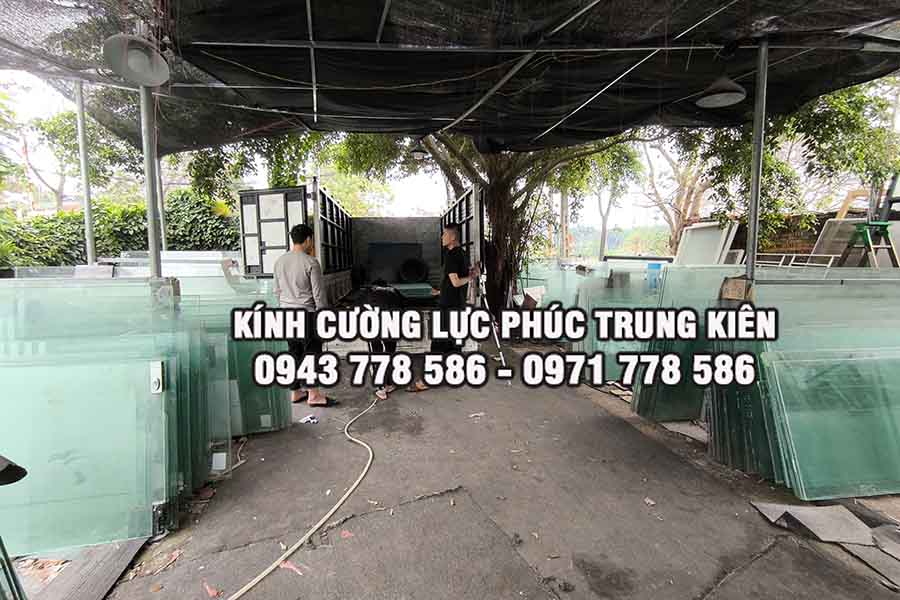 cua-kinh-cuong-luc-cu